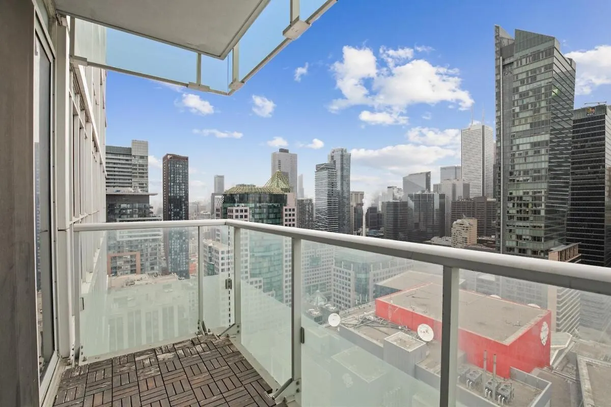 Apartment 2 Bed 2 Bath Cn-Tower And Lakeviews- Parking Toronto Canada