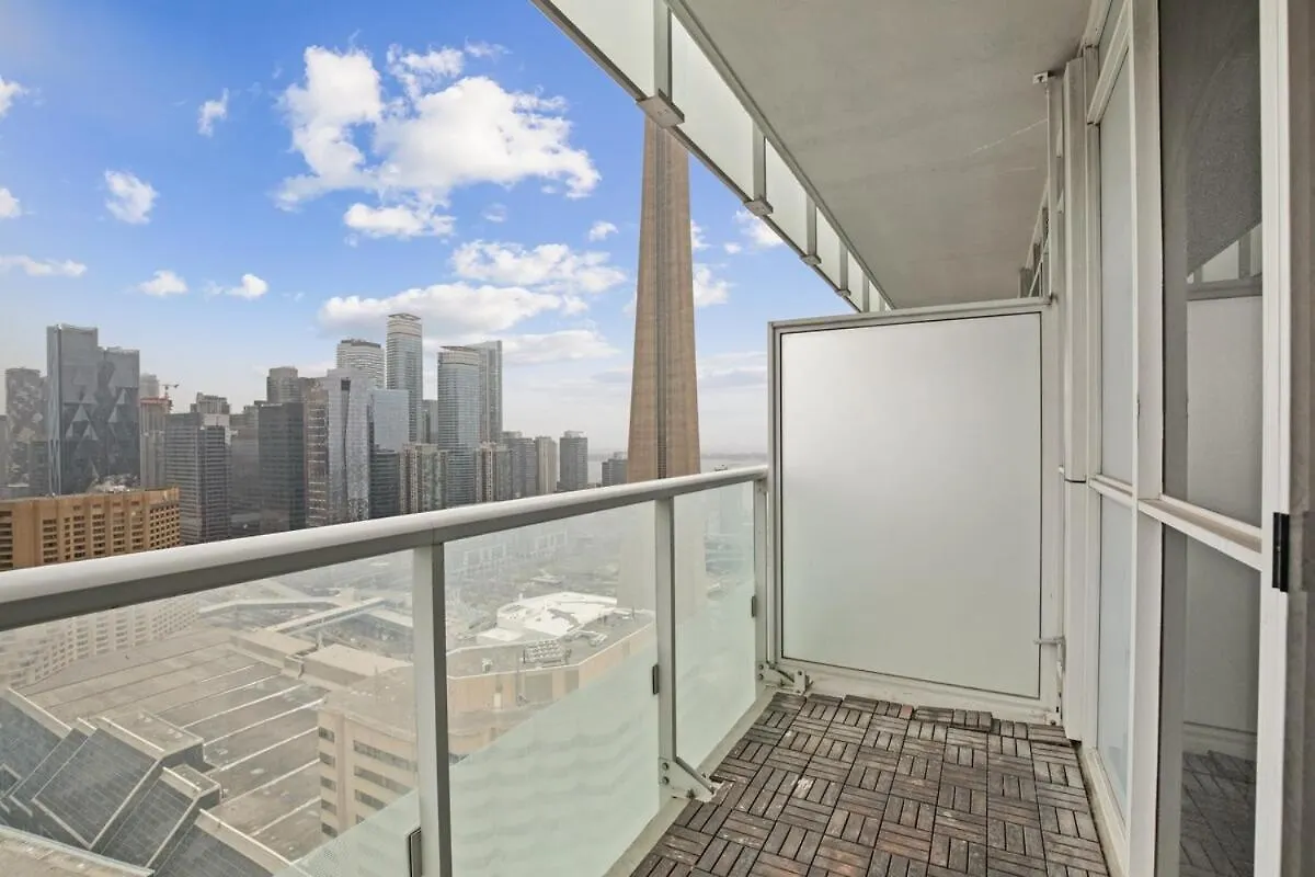 2 Bed 2 Bath Cn-Tower And Lakeviews- Parking Toronto 0*,
