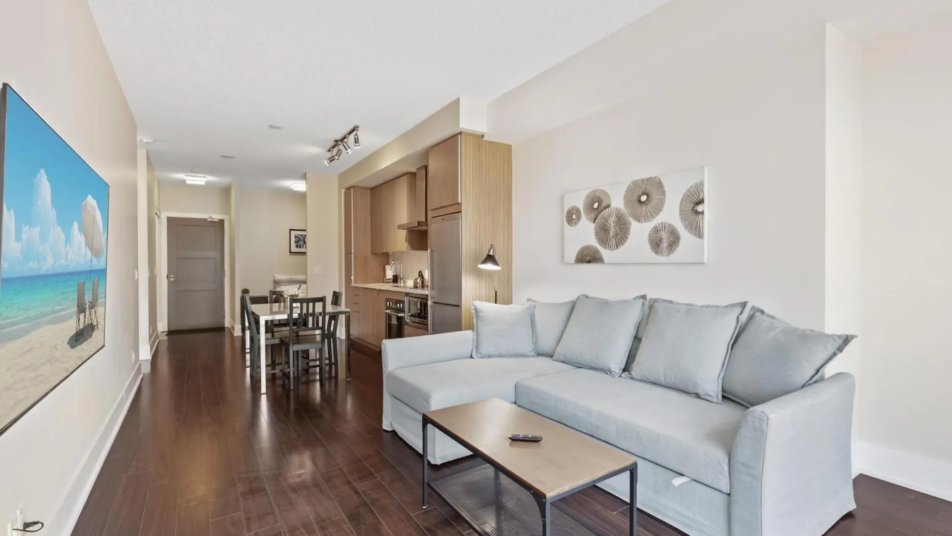 Apartment 2 Bed 2 Bath Cn-Tower And Lakeviews- Parking Toronto Canada